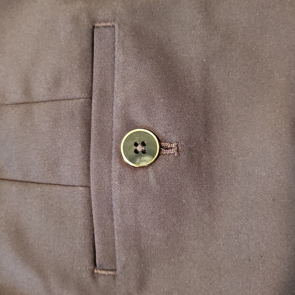 WHITE HOUSE BLACK MARKET DARK BROWN HIGH RISE 4 INCH CARGO SHORTS SIZE 0 NWT - Picture 11 of 11